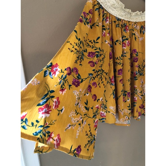 Off the shoulder crochet floral top - Picture 7 of 7